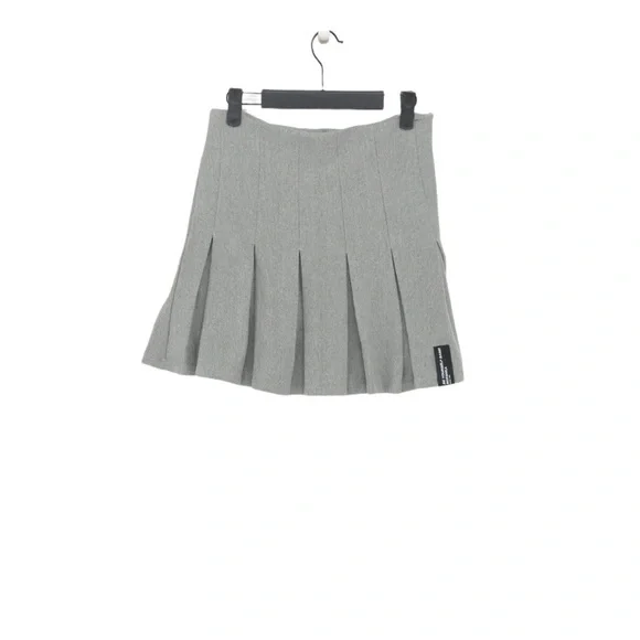 (NWOT) Bershka Be Yourself Babe! Gray Half Pleat Tennis Skirt - XS - Picture 4 of 15